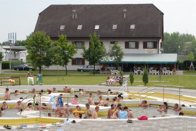 Hotel Termal Tiszaújváros Esterno foto
