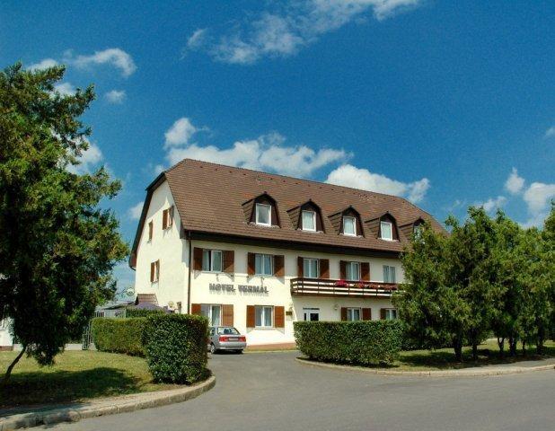 Hotel Termal Tiszaújváros Esterno foto